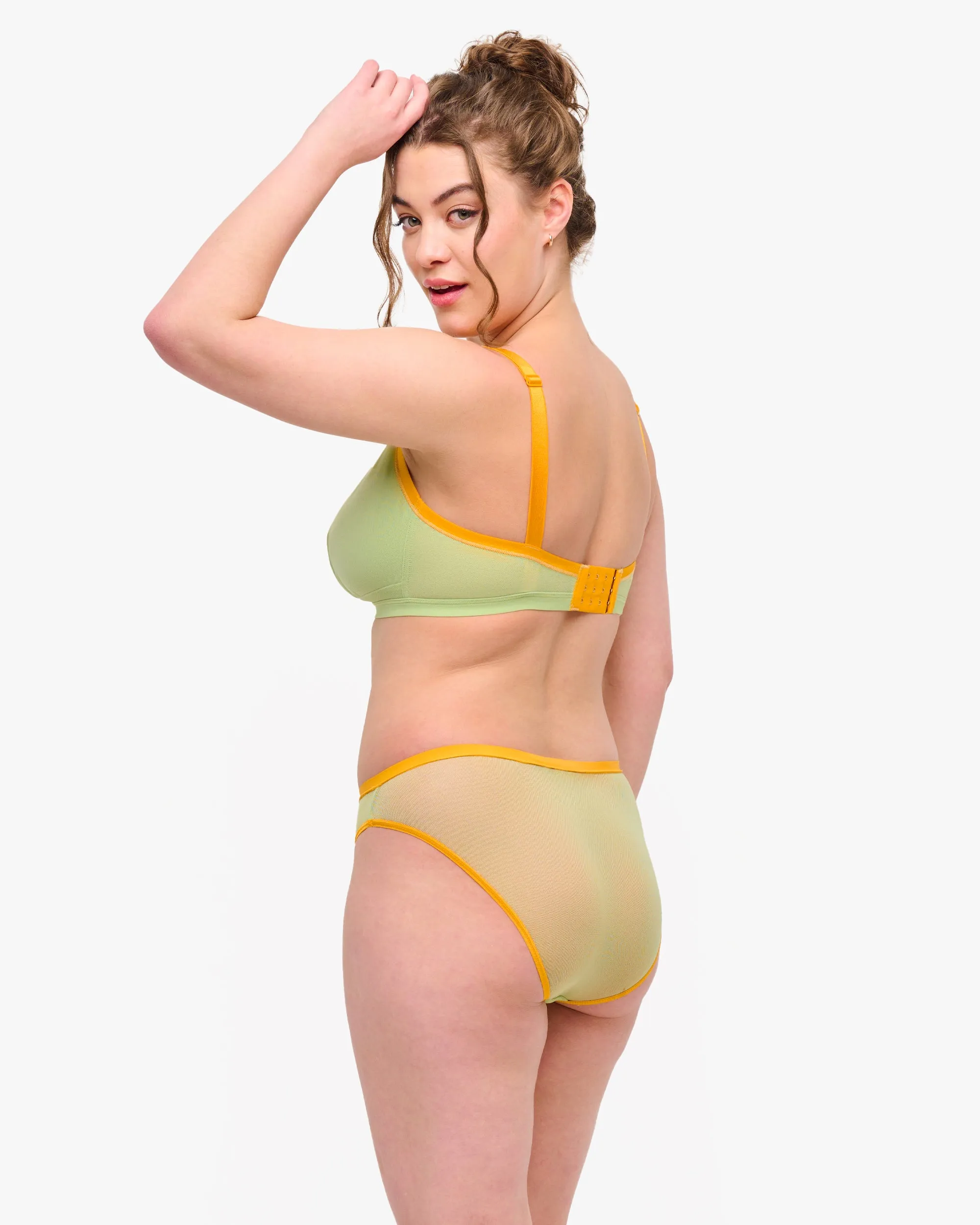 Bikini Mit Hohem Beinausschnitt