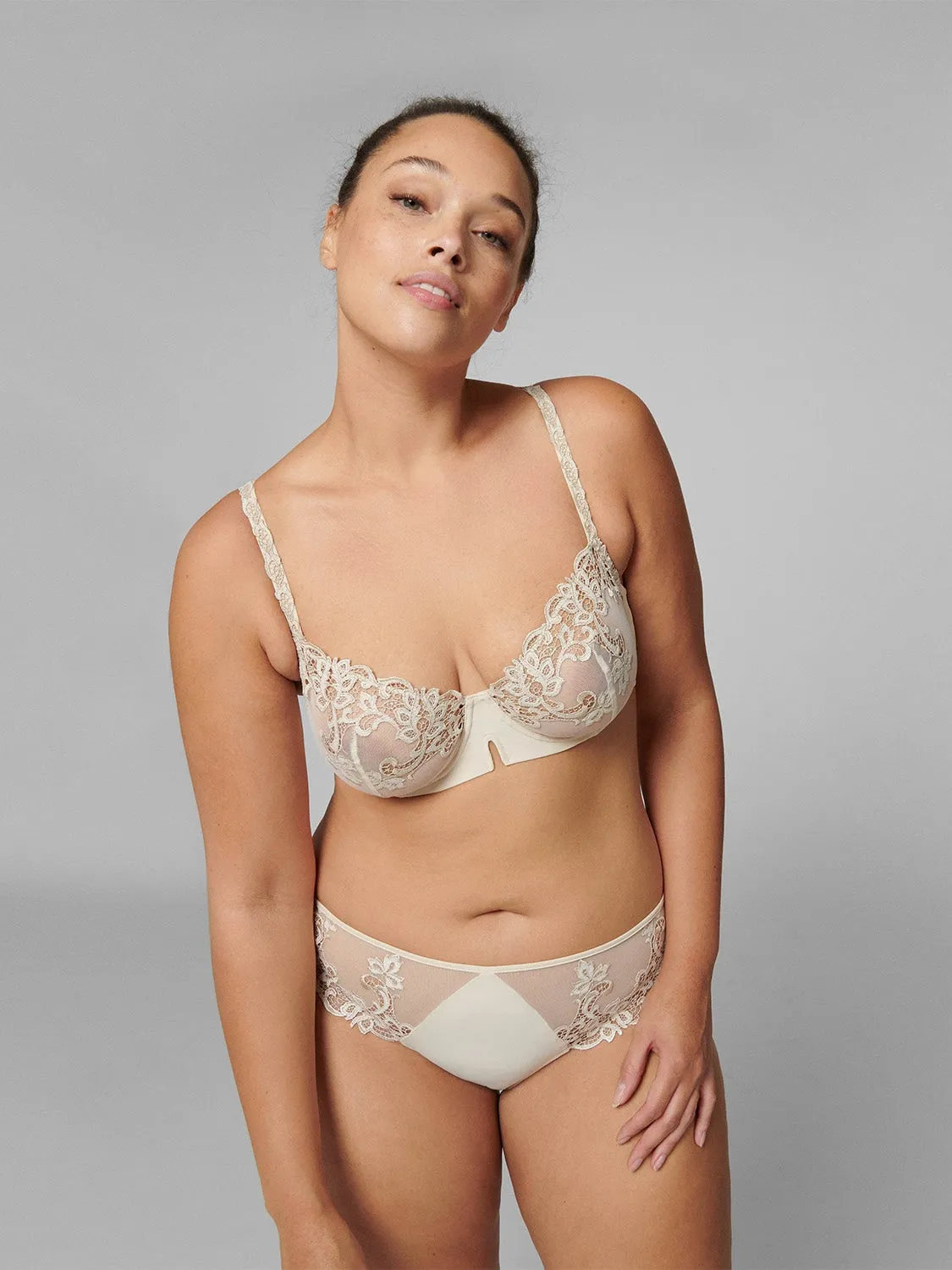 Saga Sheer Demi - Topaz Beige